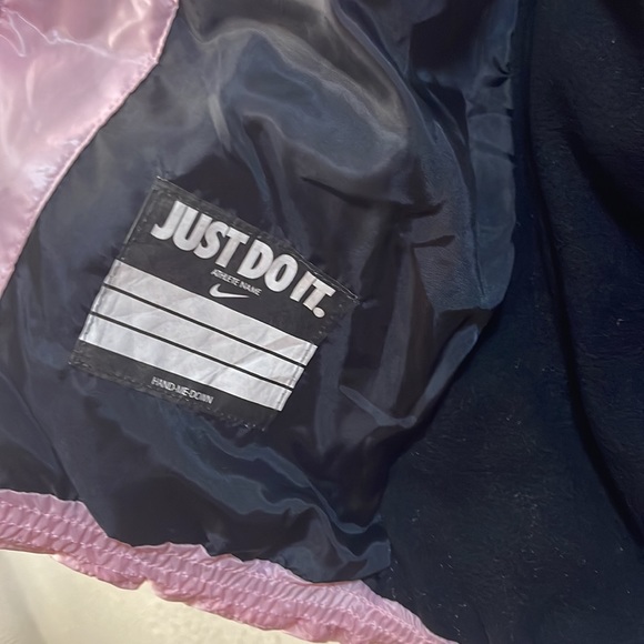 Nike Little Girls Chevron Cinched Puffer Jacket - Picture 8 of 11